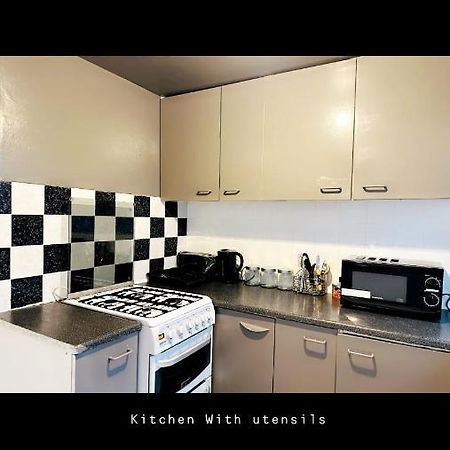 2 Bedroom Double Bed In East London Ngoại thất bức ảnh